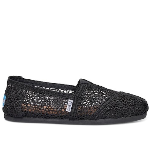 Toms Classic Crochet Slip-On Flat - Picture 4 of 14